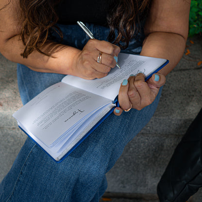 Cosmic Starlight - A Guided Healing Journal to Calm Your Mind, Clear Your Energy & Reconnect With Yourself